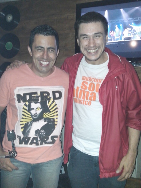SOM COM THIAGO ESPÍRITO SANTO (baixista) no Noite Nossa bar
